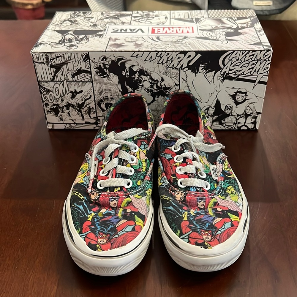 Vans Marvel Kids Size 1.5 Women Marvel Characters (Barley Worn) with Box